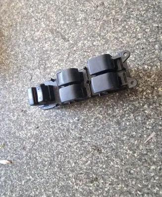 Toyota RAV 4 (XA30) Electric window control switch
