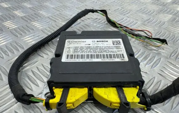 Mercedes-Benz Sprinter W906 Airbag control unit/module A0009004802 0285011847