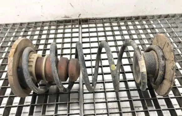 Volkswagen Caddy Rear coil spring 5R3511115BB