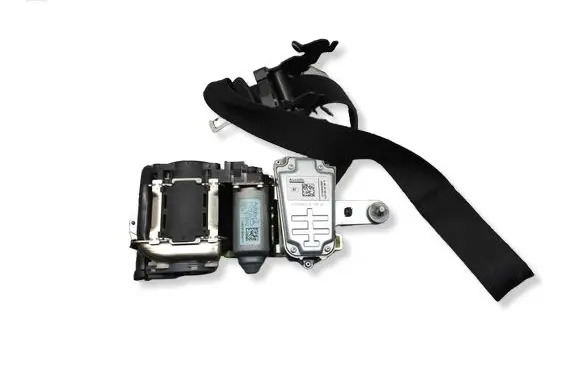 Mercedes-Benz E W212 Front seatbelt 615416700 2477 010L0000
