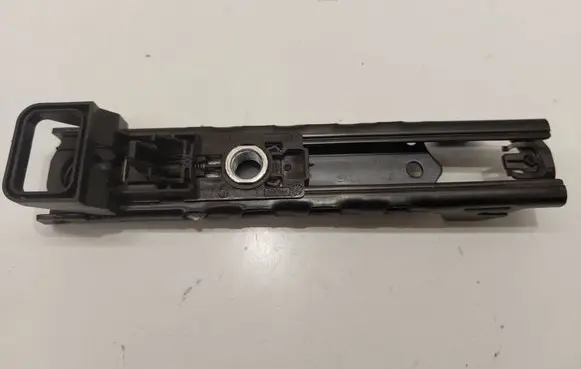 Volkswagen PASSAT B8 Seat belt height adjuster 4M0857819