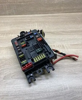 BMW 3 F30 F35 F31 Fuse module 9261111 9228158