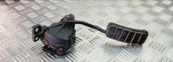Opel Movano A Accelerator throttle pedal 7700314525