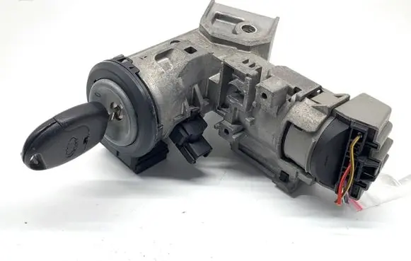 Ford Fiesta Ignition lock 8V513F880DA