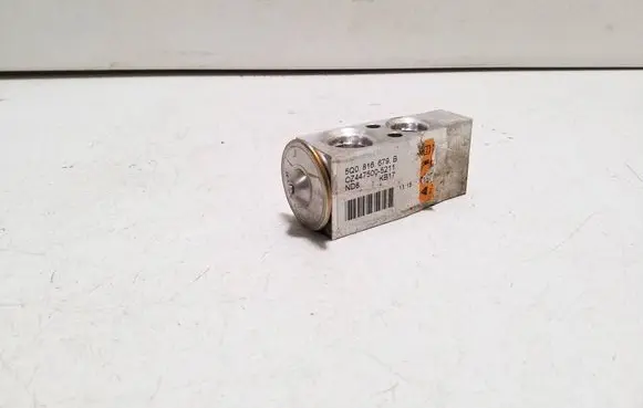 Audi TT TTS RS Mk3 8S Air conditioning (A/C) expansion valve 5Q0816679B CZ4475005211