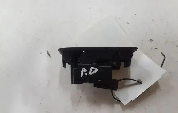 Volvo V40 Electric window control switch 31334569