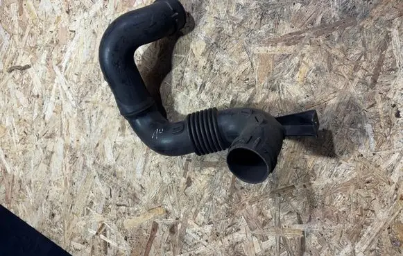 Renault Master III Air intake duct part 70356875