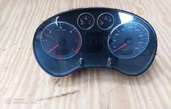 Peugeot 206 Speedometer (instrument cluster) 8P0920930F