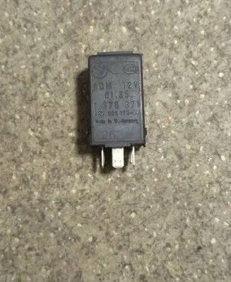 BMW 7 E32 Other relay 1378371 6135