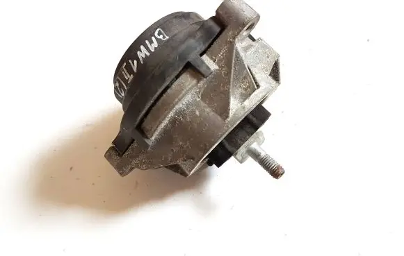 BMW 1 F20 F21 Engine mount bracket 6787657