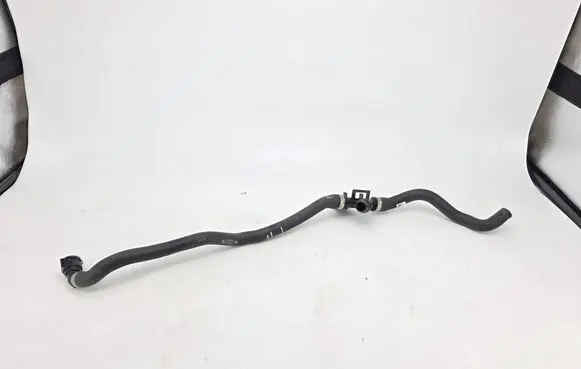 Engine coolant pipe/hose