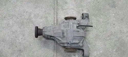 Volkswagen Touareg I Rear differential/diff mount bracket 4460310017