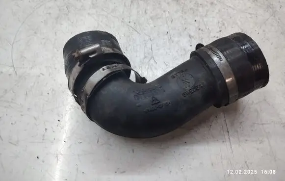 Volvo XC90 Air intake hose/pipe 31336572