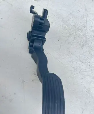 Nissan Micra Accelerator throttle pedal 180021HMOB