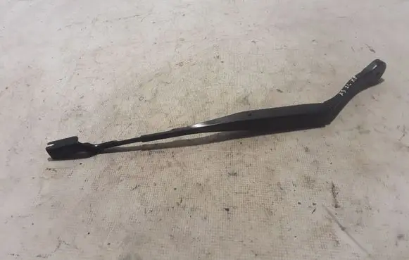 BMW X3 G01 Front wiper blade arm 7399009