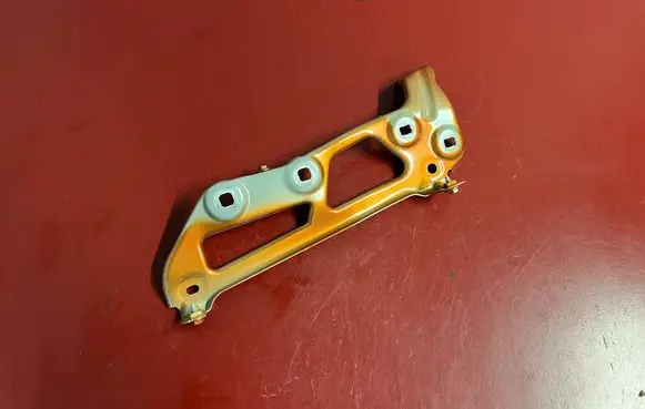 BMW X1 U11 Fender mounting bracket 9883410