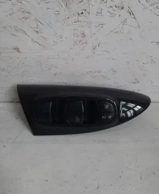 Nissan Juke I F15 Electric window control switch 254011KK5E