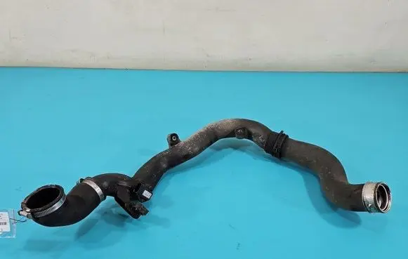 Intercooler hose/pipe