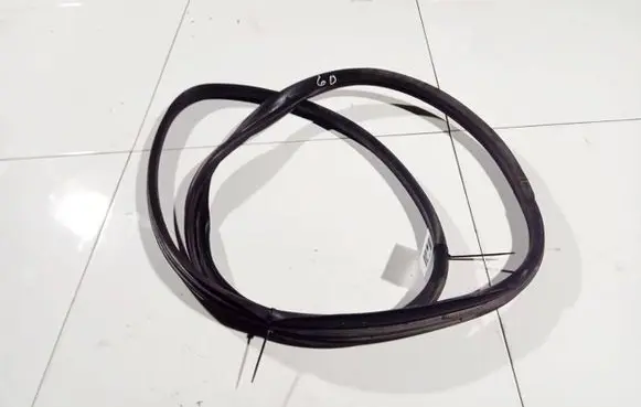 Rubber seal rear door