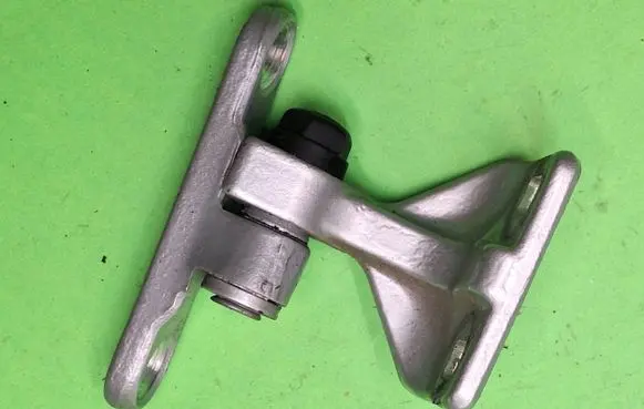 Mercedes-Benz C W203 Front door lower hinge 