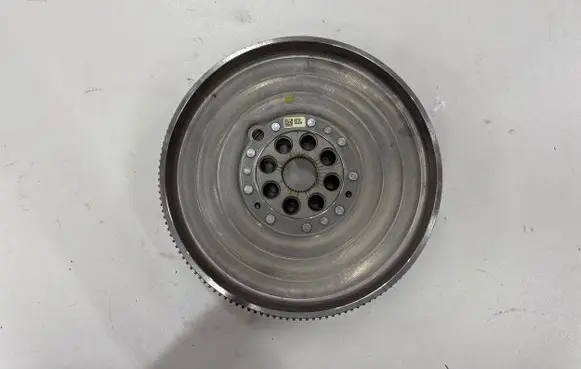 Mercedes-Benz GLA W156 X156 Flywheel A2700300305