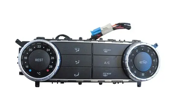 Volkswagen Golf VII Interior fan control switch A1729008306