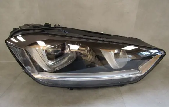 Volkswagen Golf Sportsvan Headlight/headlamp 517941034A 90056399