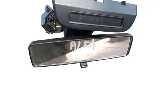 Alfa Romeo Giulietta Rear view mirror (interior)