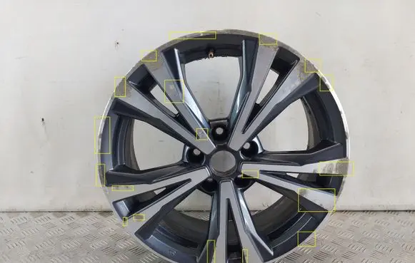 R18 alloy rim