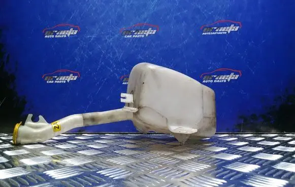 Opel Vectra B Windshield washer fluid reservoir/tank FT0023935