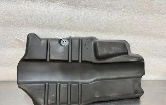 Engine cover (trim)