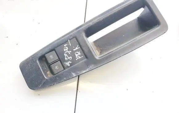 Volkswagen Polo IV 9N3 Electric window control switch 6q1867171e