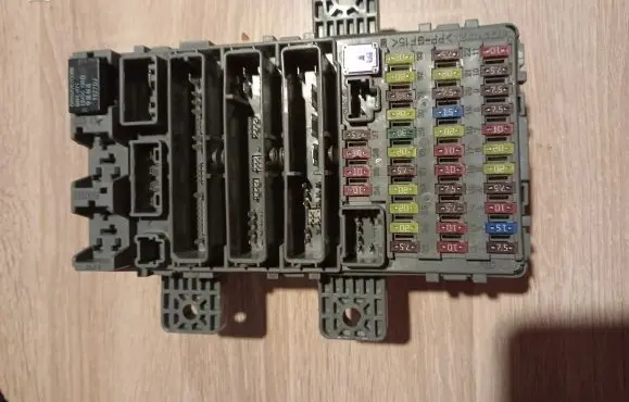 Honda Civic Fuse module SMK4070 37482RN