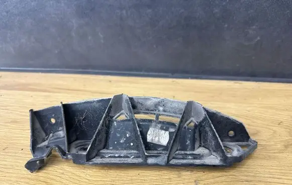 Skoda Octavia Mk2 (1Z) Rear bumper mounting bracket 1Z9807394