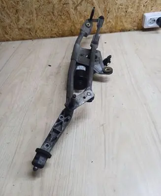 Front wiper linkage and motor