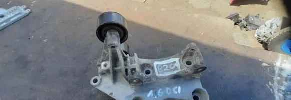 Renault Trafic III (X82) Other engine bay part 117105124R