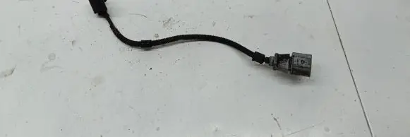 Volkswagen PASSAT CC Crankshaft position sensor 9805940