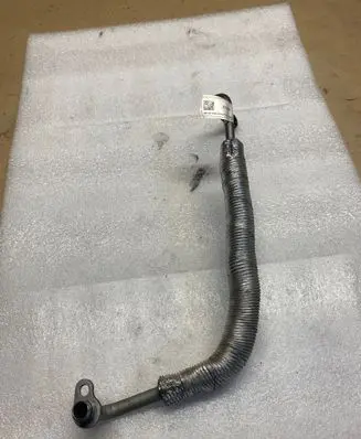 BMW 2 F46 Turbo turbocharger oiling pipe/hose 851361404 7051800030