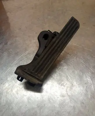 Volkswagen Golf V Accelerator throttle pedal 01094601