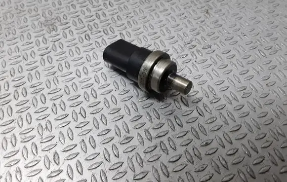 Volkswagen Touran I Coolant temperature sensor 