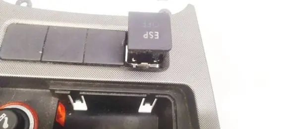 Volkswagen Golf V ESP (stability program) switch 