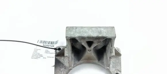 Dodge Challenger Engine mount bracket 