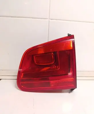 Volkswagen Tiguan Rear/tail lights 5N0945094G 2SA01073902