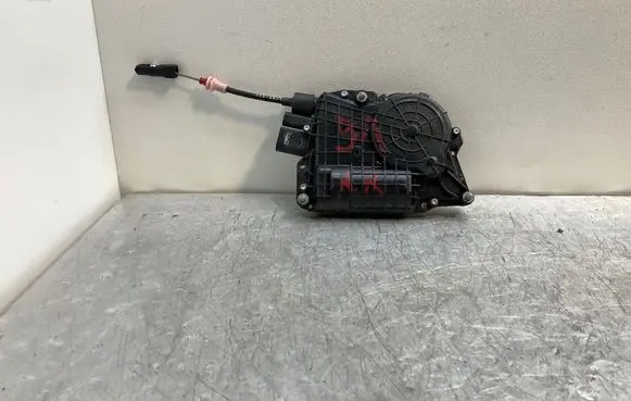BMW 5 F10 F11 Rear door soft close latching motor 4154310400