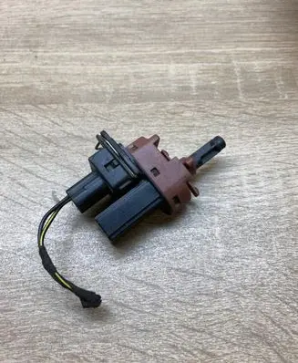 Ford Focus Brake pedal sensor switch 2S6T7C534AA