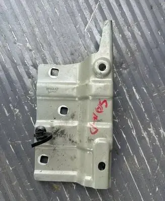 Dacia Sandero III Fender mounting bracket 641C11654R