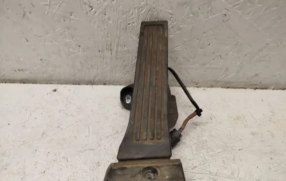 Hyundai Tucson TL Accelerator throttle pedal 08102016