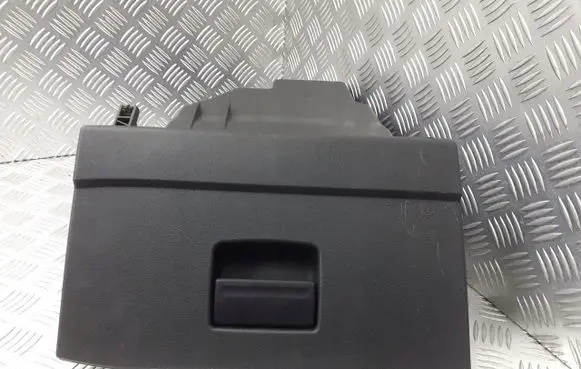Ford Mondeo MK IV Glove box 7S71-A06010