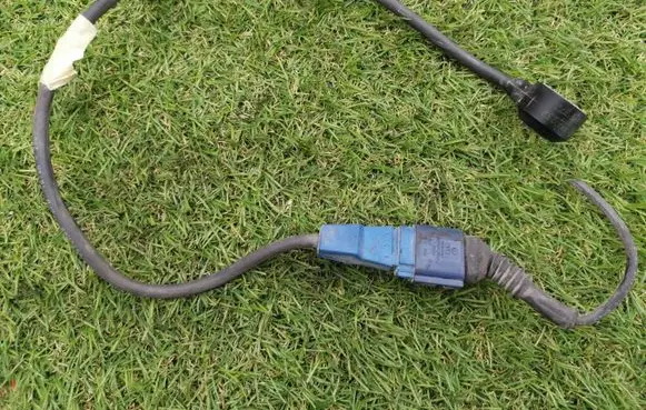 Volkswagen PASSAT B5.5 Detonation knock sensor 06C905377