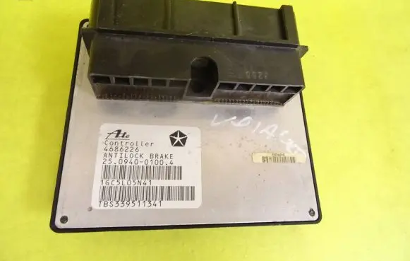 Chrysler Voyager ABS control unit/module 4686226